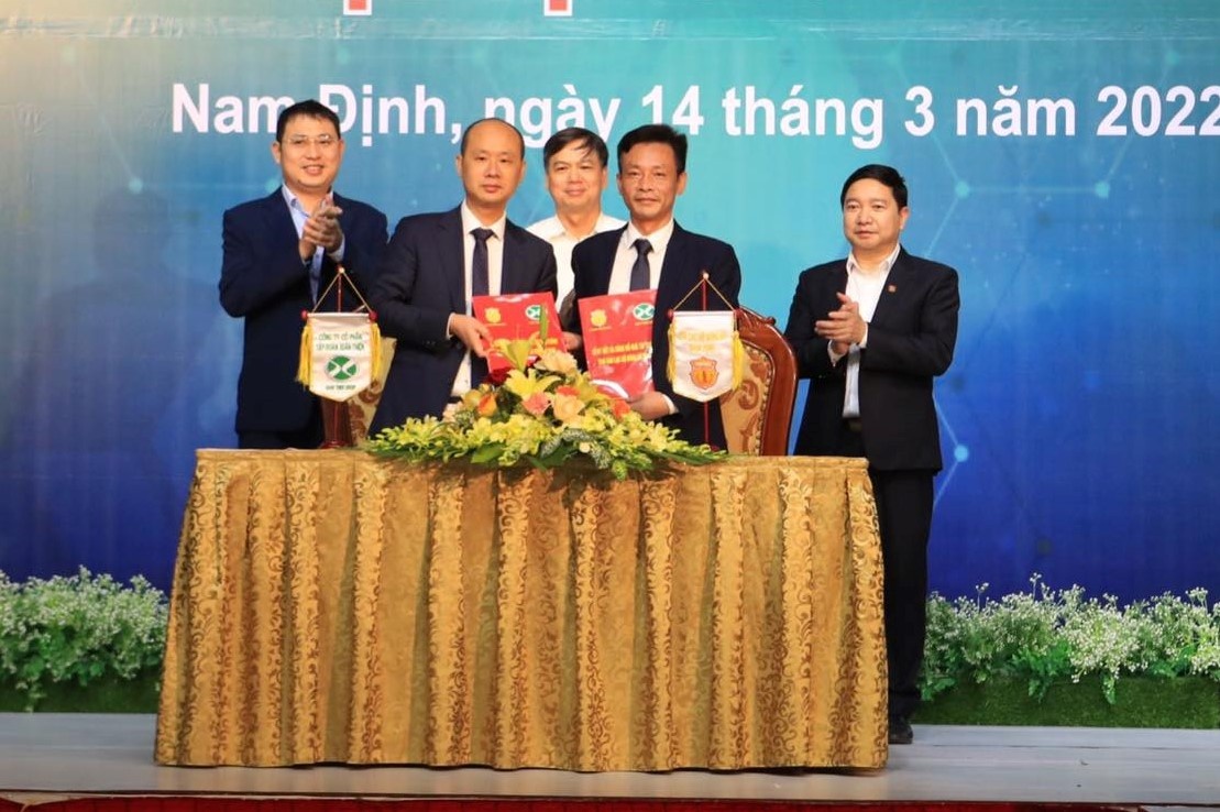 CLB Nam Dinh dat muc tieu vo dich khi nhan tai tro 200 ty dong anh 1