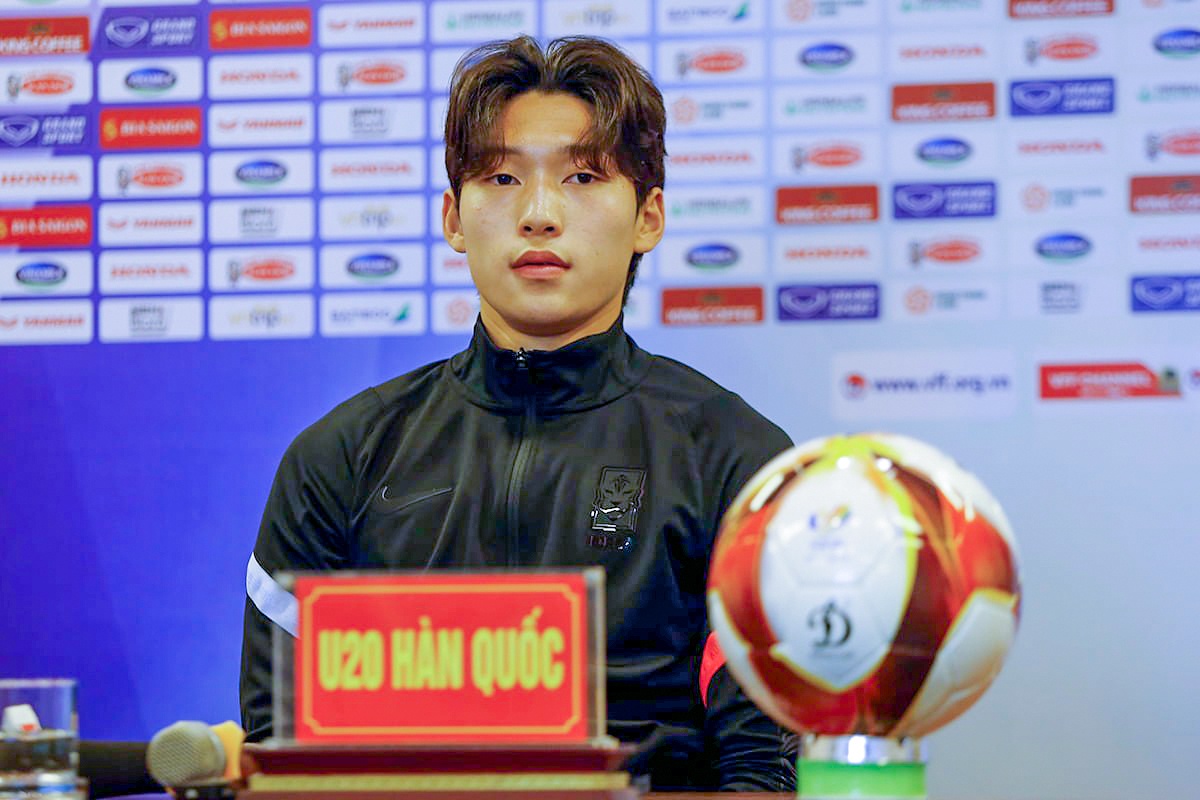 Cau thu U20 Han Quoc: 'Toi dep trai nhat doi' hinh anh