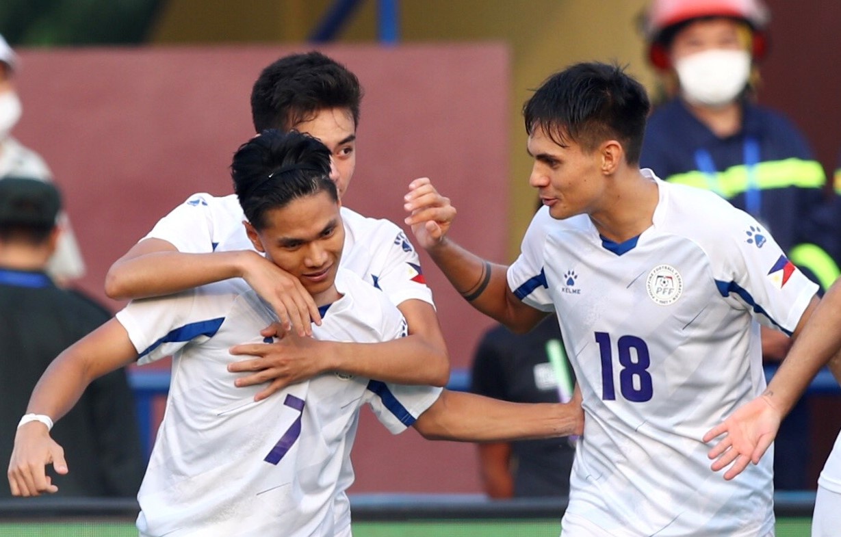 BLV Quang Huy: 'U23 Philippines khong manh bang Indonesia' hinh anh