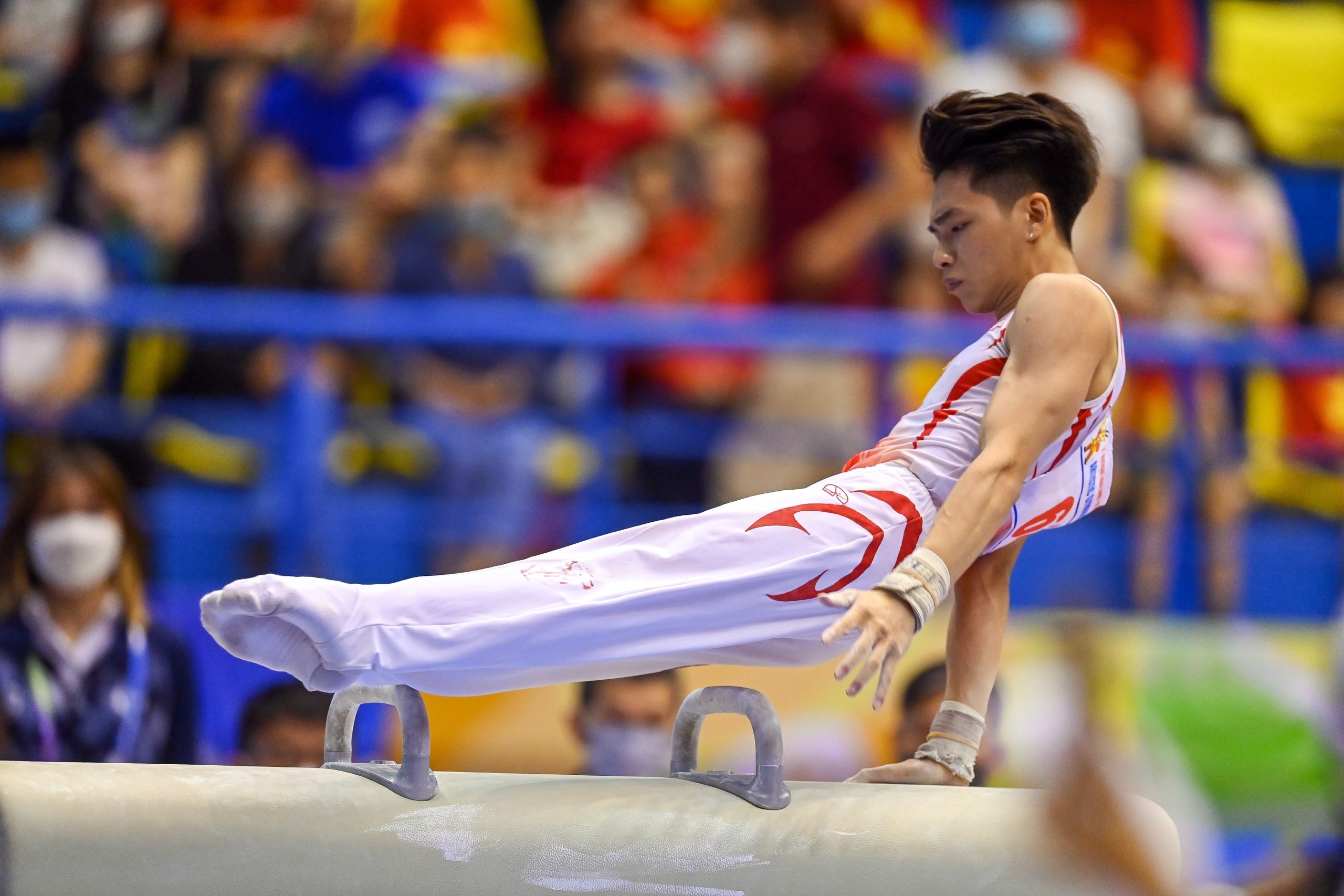 HLV Minh Sang: 'VDV tre du suc canh tranh song phang voi doi thu' anh 1