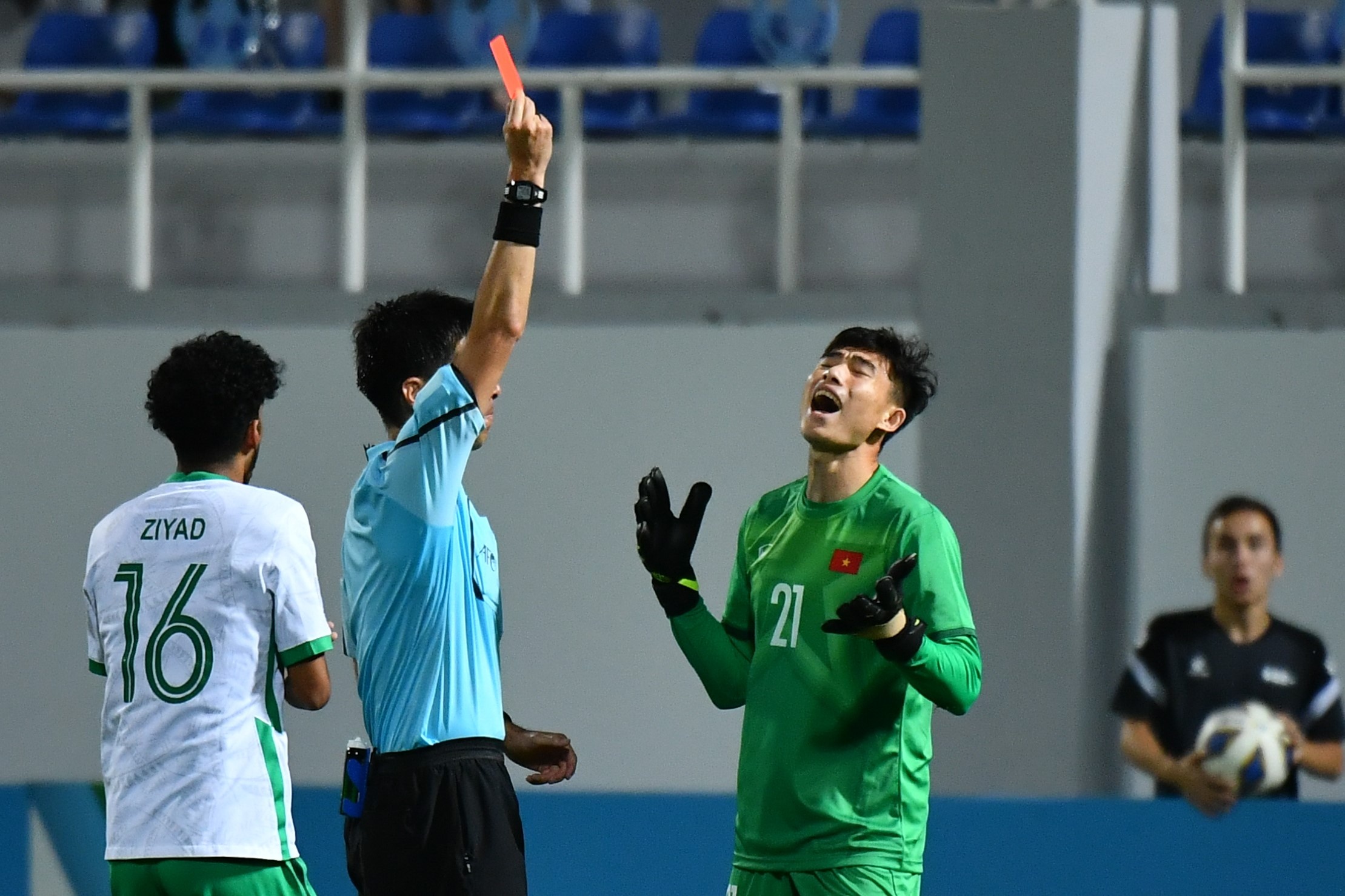 CDV Viet Nam tan cong tai khoan trung ten trong tai Nhat Ban hinh anh