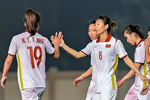 Tran dau cua tuyen nu Viet Nam bi hoan 30 phut hinh anh