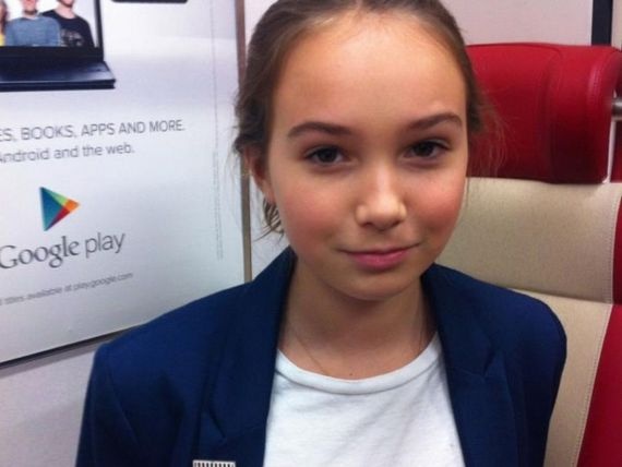 Nhờ sự giúp đỡ của mẹ, công ty sản xuất mỹ phẩm với chiết xuất từ thiên nhiên dành cho các bạn gái từ 7-14 tuổi mang tên Willa đã được thành lập. Cô không chỉ là giám đốc điều hành của công ty mà còn là chuyên gia tham gia vào quá trình thử nghiệm, phát triển sản phẩm sao cho phù hợp với đối tượng khách hàng. Sản phẩm từ công ty Willa rất được ưa chuộng, bán trong nhiều cửa hàng lớn tại Mỹ cũng như ở nước ngoài.