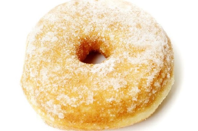 Tặng ai đó chiếc bánh donut nhồi… kem dánh răng. Ảnh: Mirror.