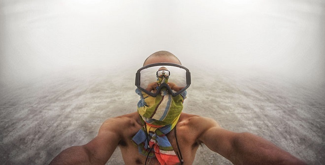 Mục đích của dự án ảnh selfie là khuyến khích mọi người sáng tạo hơn khi chụp ảnh. Ari hy vọng đưa ảnh “tự sướng” lên một tầm cao mới.