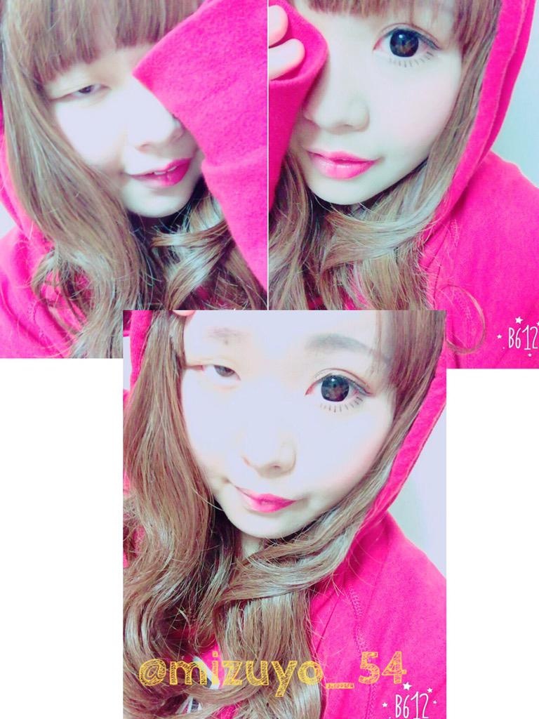 Ngày 12/4 vừa rồi, cô gái trẻ người Nhật bản có nickname là Mizuyo đã gây sốt trên mạng xã hội Twitter khi chia sẻ sự khác biệt trước vào sau khi trang điểm của mình. Bức ảnh đã nhận được hơn 13.500 lượt thích và hơn 26.000 lượt chia sẻ.