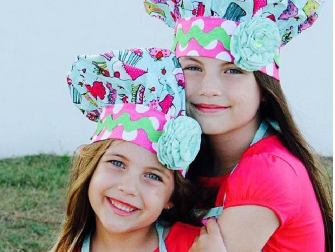 Co be 8 tuoi dung dau danh sach kiem tien tai YouTube hinh anh