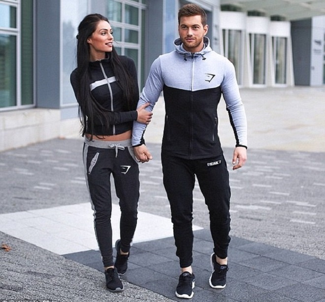 Ali đã làm quen với Lydia bằng cách