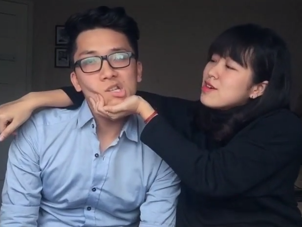 Clip Le Chi hat 'Y.E.U' cung ban trai hinh anh