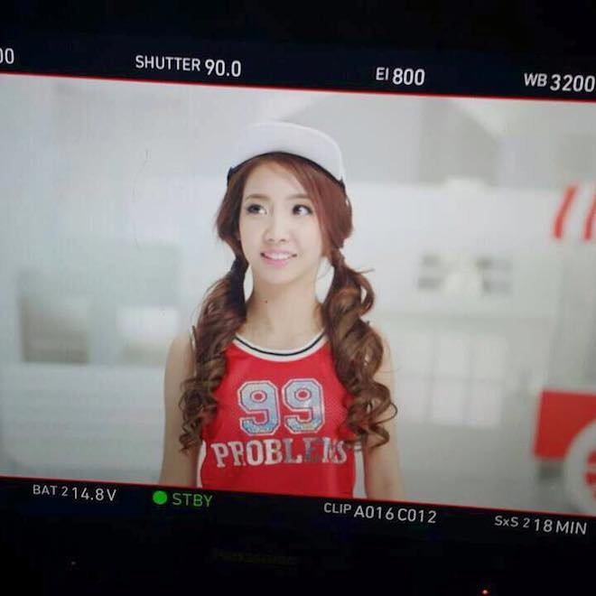 Với gương mặt khả ái luôn tươi tắn, Lita Rinrapat xuất hiện trong nhiều quảng cáo của hang Mirinda, 7-Eleven, GAMBO, Yum Yum, Smooth E Acne,…ở Thái Lan và Trung Quốc. Sức nóng của cô nàng tăng chóng mặt và phủ sóng các nước châu Á. Ảnh: Facebook NV.