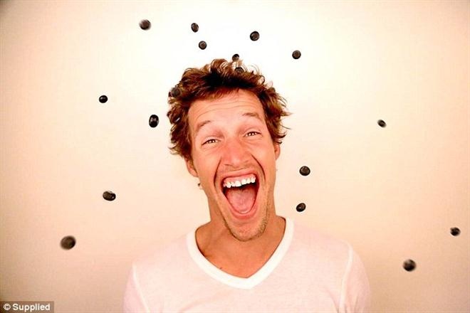 Marten, chàng sinh viên bỏ học kỳ cuối.