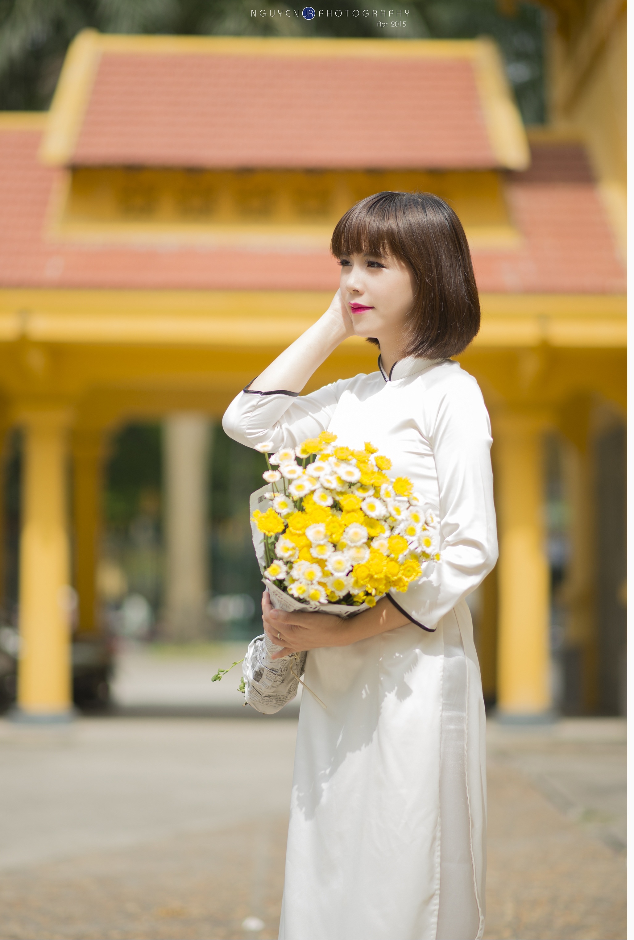 Với mái tóc ngắn cá tính và dáng người nhỏ nhắn cân đối,  ít ai biết được người người phụ nữ này đã xấp xi