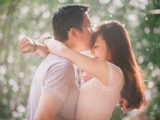 Chuyen tinh tren cung duong phuot cua cap doi Ha thanh hinh anh