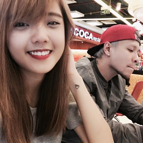 Người yêu của Lâm Á Hân tên là Phạm Hồng Hải (28 tuổi, nick name Pain). Anh chàng này đang sinh sống và làm việc tại Sài Gòn.