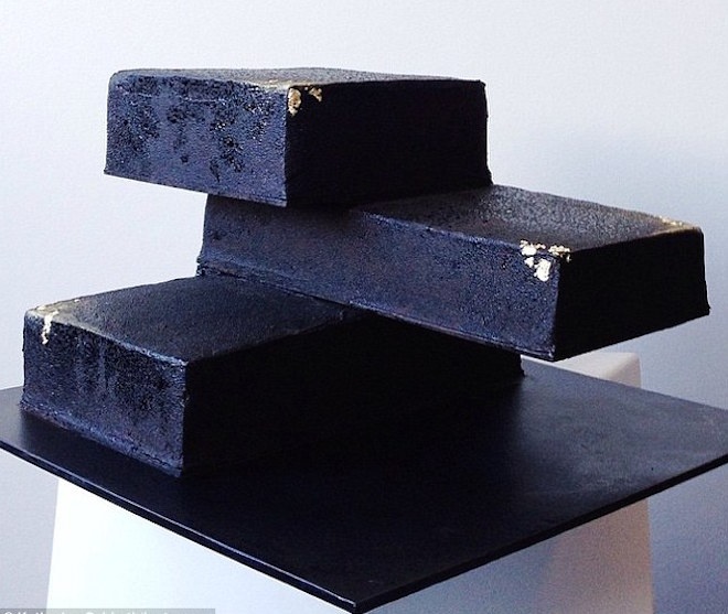 Đây là tác phẩm ấn tượng nhất của Katherine. Cô làm chiếc bánh tặng một người bạn mê kiến trúc.