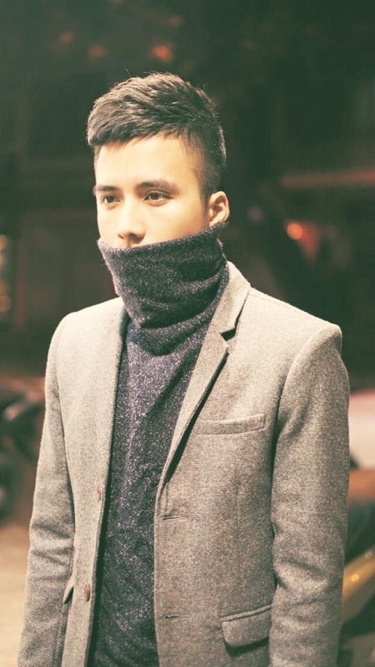 Đang thành công trong lĩnh vực diễn xuất, Mạnh Quân bất ngờ chuyển hướng sang làm ca sỹ. Tuy nhiên, may mắn không mỉm cười với anh. Hiện tại, chàng trai này là một trong những nhân vật chủ chốt của bộ phim sitcom  5s Online với vai Quyết đại ca.