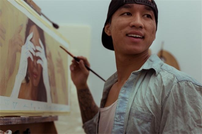 Hiện Sean thường xuyên đăng tải những tác phẩm của mình lên trang Instagram cá nhân.