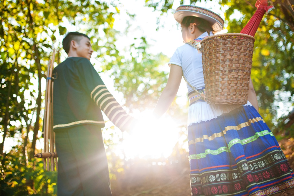 Vốn là đồng hương của nhau nhưng cặp đôi này chỉ biết và nói chuyện khi cùng  làm việc tại Cao Nguyên đá Đồng Văn - Hà Giang.