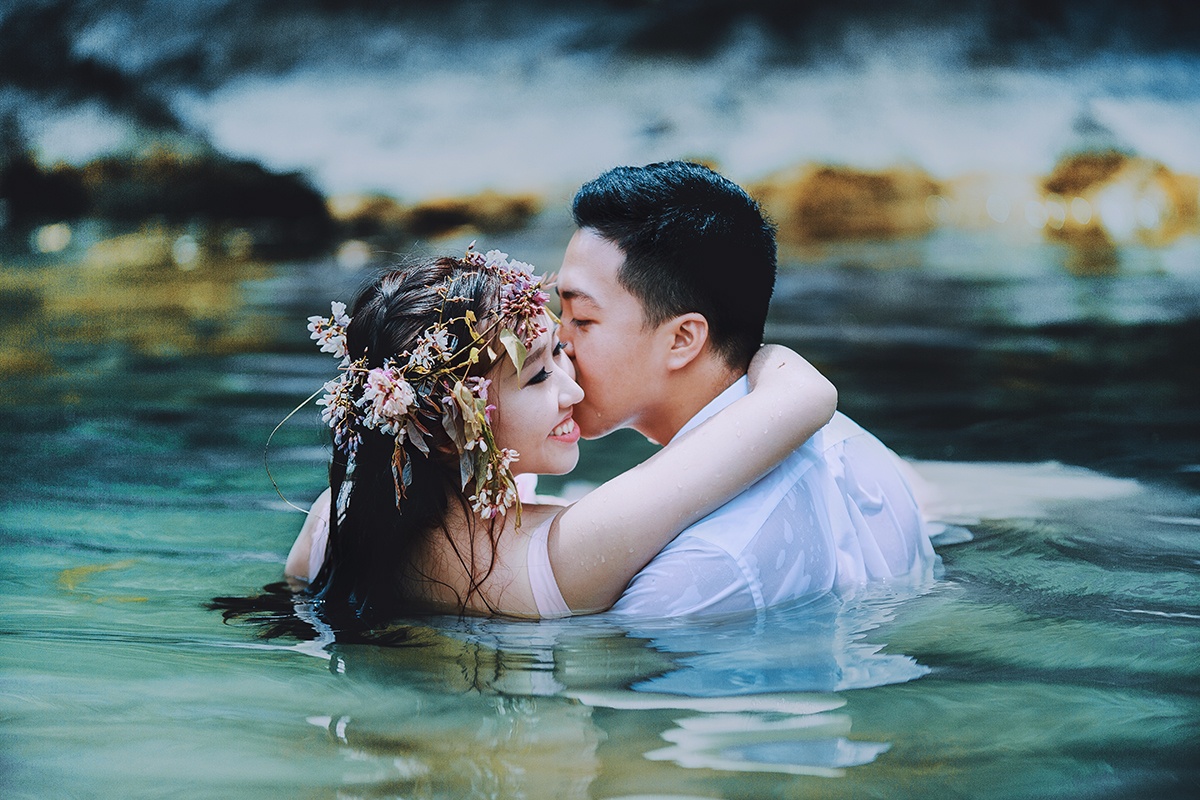 Gần đây, bộ ảnh cưới lung linh với phong cảnh hữu tình, được cư dân mạng ví như chốn thiên đường