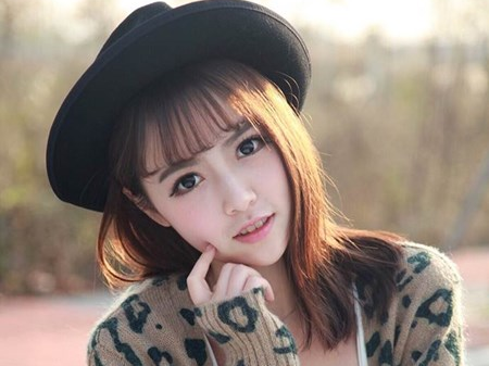 Nu sinh hang khong xinh dep, da tai hinh anh