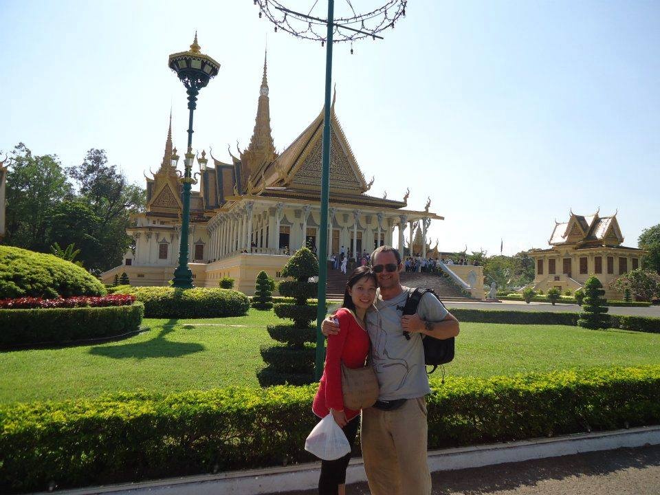 Cặp đôi tình cờ gặp nhau tại Campuchia. Ảnh: NVCC.