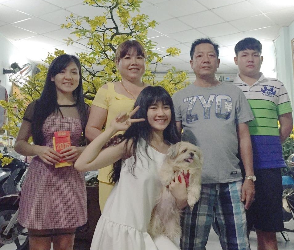 Hot girl Kiều Trinh có 5 ngườ