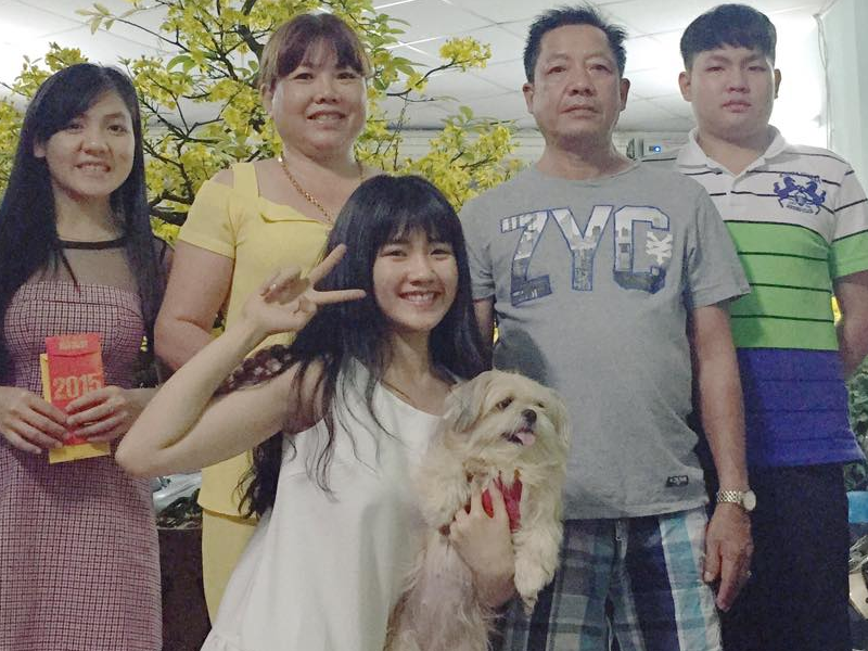 Khoanh khac hanh phuc ben gia dinh cua hot girl Viet hinh anh