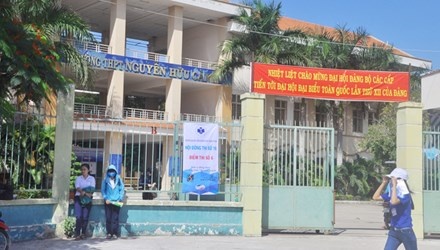 Trường THPT Nguyễn Hữu Cảnh, quận Bình Tân, nơi Thảo dự thi.