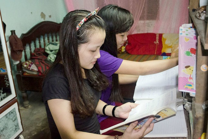 Những thí sinh ở vùng sâu vùng xa được người dân thị trấn Trà My, huyện Bắc Trà My cho ở miễn phí tại nhà. Ảnh: Tấn Lực