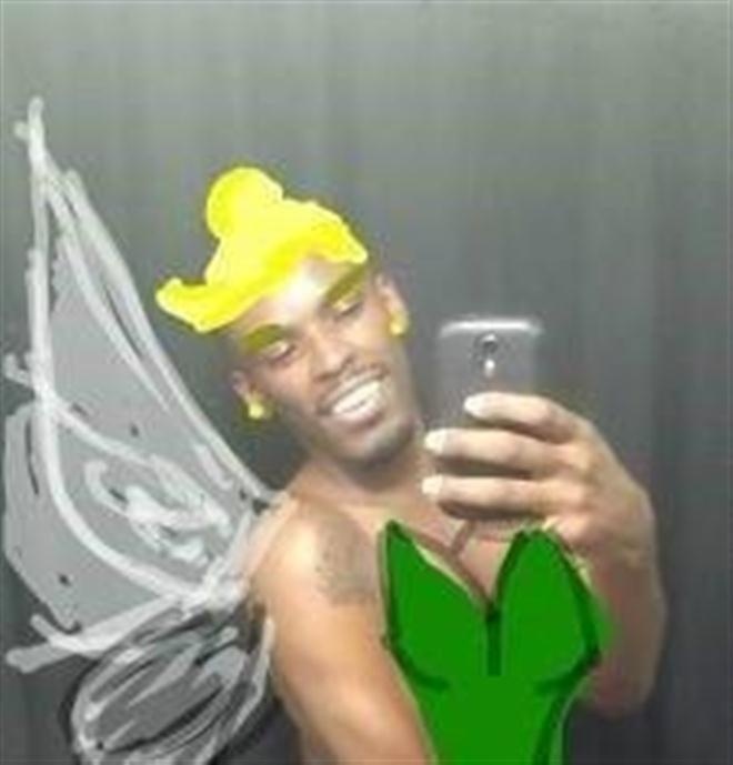 Hiện bộ ảnh hài hước được quan tâm rất nhiều từ cộng đồng mạng. Một số bức ảnh đã có tới 100.000 lượt bình luận.