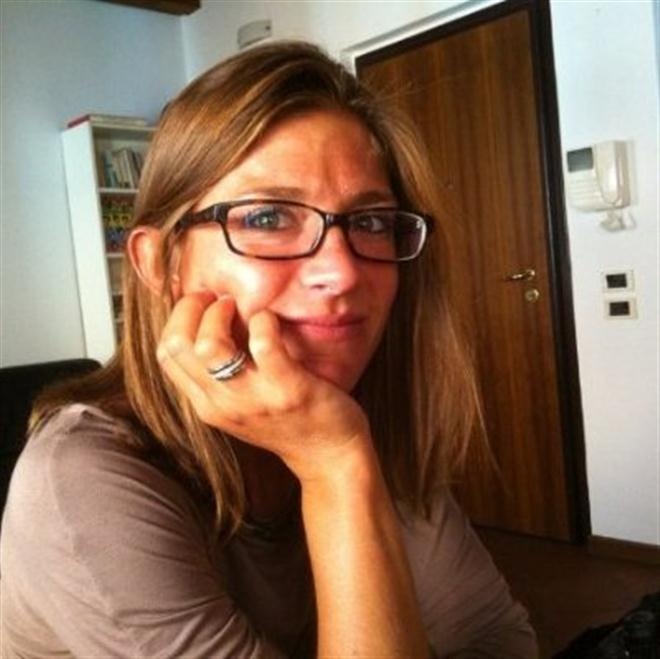 Giulia thường chia sẻ các tác phẩm của mình trên Instagram. Hiện cô có hơn 21.000 người theo dõi.