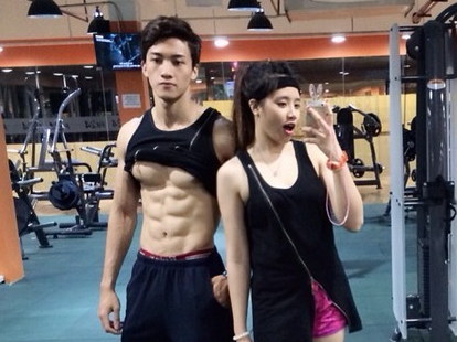 Chuyen tinh tai phong tap gym cua cap thay tro 9X hinh anh