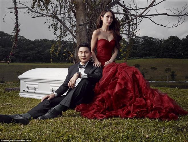 “Thực sự là quan trọng khi nói về cái chết. Nó là một phần, cũng như một món quà trong cuộc sống của mọi người. Nhiều người châu Á nghĩ rằng đây là vấn đề tiêu cực. Chúng tôi hy vọng có thể vượt qua cái rào cản ấy và khuyến khích mọi người cởi mở hơn về sự chết chóc. Đây không phải là mê tín dị đoan. Trong một số tôn giáo, cái chết có ý nghĩa về cuộc sống tái sinh”, ông Cheng chia sẻ.