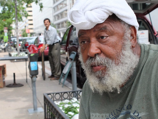 Chuyen doi nguoi dan ong vo gia cu tot nghiep Luat Harvard hinh anh