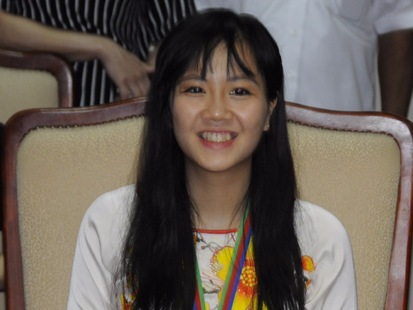 Hot girl cua doan Olympic Hoa hoc quoc te hinh anh