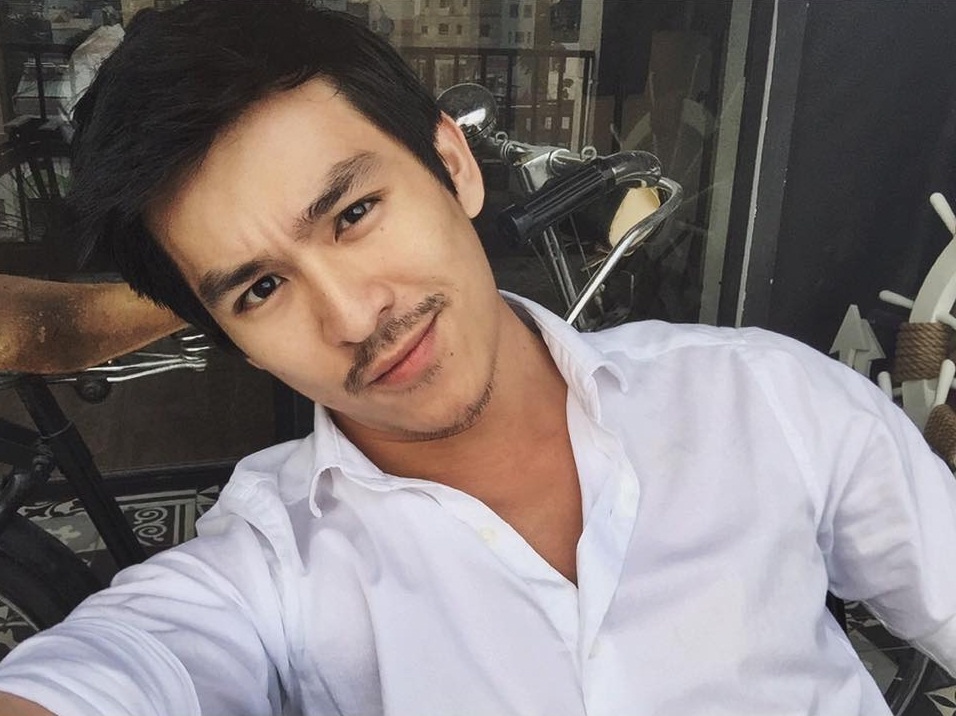 Sau khi bộ phim kết thúc, anh không theo đuổi con đường nghệ thuật mà đi du học.