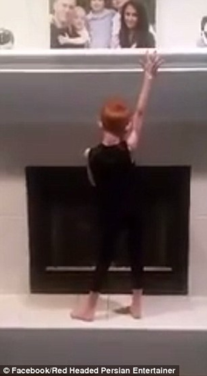 Clip cau be 7 tuoi nhay hit cua Taylor Swift hinh anh