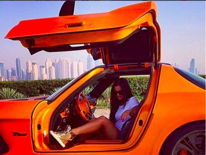 Trao luu khoe sieu xe cua hoi con nha giau Dubai hinh anh
