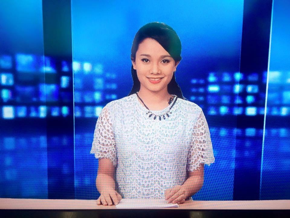 Nu MC tung mat giong vi phau thuat thanh quan hinh anh