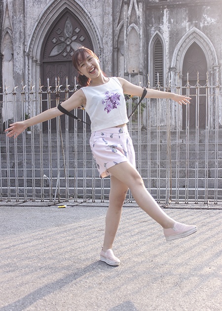 Dù tham gia diễn xuất từ rất nhỏ nhưng Hà Anh lại có thành tích học tập và ngoại khóa đáng ngưỡng mộ khi còn ngồi trên ghế trường THPT chuyên Hà Nội - Amsterdam.