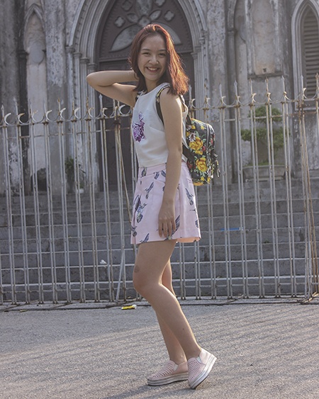 Hà Anh vui vẻ chia sẻ “Mình thường tự nói mình là cô gái của tháng 8, giao hòa giữa nắng mùa hạ và gió mùa thu, thất thường và khá khó chiều”.