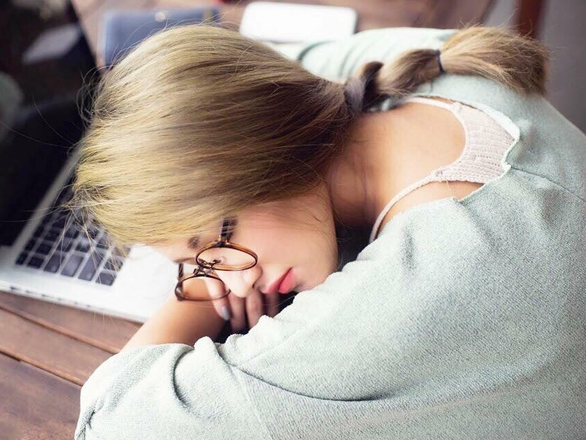 Nhung thieu nu bat ngo noi tieng tren mang nho anh chup len hinh anh