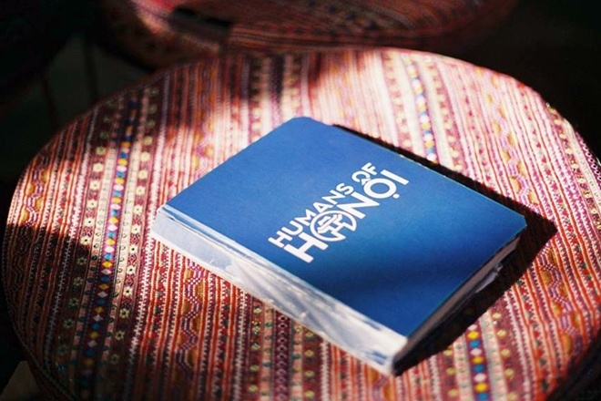 Humans of Hà Nội được thành lập từ tháng 11/2013 với 6 thành viên đầu tiên. Sau gần 2 năm hoạt động, diễn đàn của nhóm đã thu hút hơn 146.000 người theo dõi. Nhóm đăng tải hơn 1.000 bức ảnh khác nhau về con người Hà Nội. Những câu chuyện tưởng chừng bình dị nhưng lại mang đến cho người đọc nhiều cảm xúc.