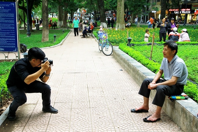 Mot ngay tac nghiep cua nhom Humans of Ha Noi hinh anh