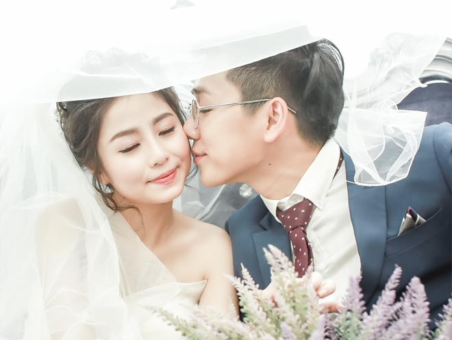 Anh cuoi lang man cua hot boy 'dep trai nhieu dua yeu' hinh anh
