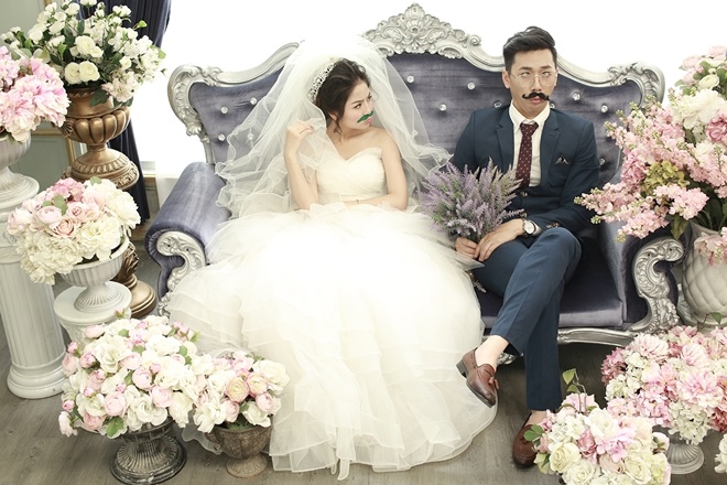 Cặp đôi trai tài gái sắc này yêu nhau từ tháng 8/2014, đến nay được hơn một năm. Trước đó, cả hai hiếm khi đăng ảnh chụp với nhau lên Facebook nên chuyện tình cảm này không được nhiều người biết đến.