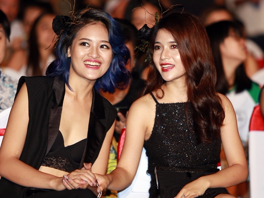 Dan hot girl 'Bo tu 10A8' bat ngo tai hop sau 6 nam hinh anh