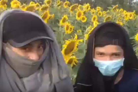 Giam nat hoa khoe len Facebook - Y thuc nguoi tre o dau? hinh anh