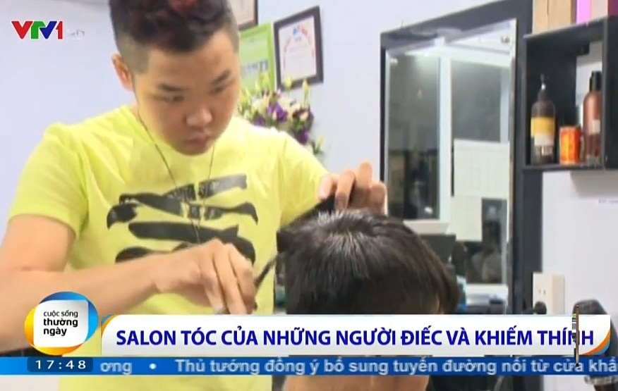Tiem cat toc cua nhung nguoi khiem thinh o Ha Noi hinh anh