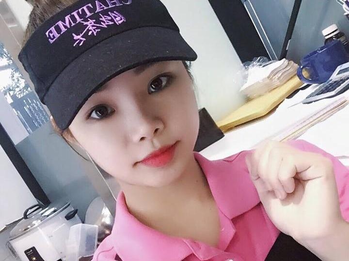 Du hoc sinh Viet tranh thu lam them dip nam moi hinh anh